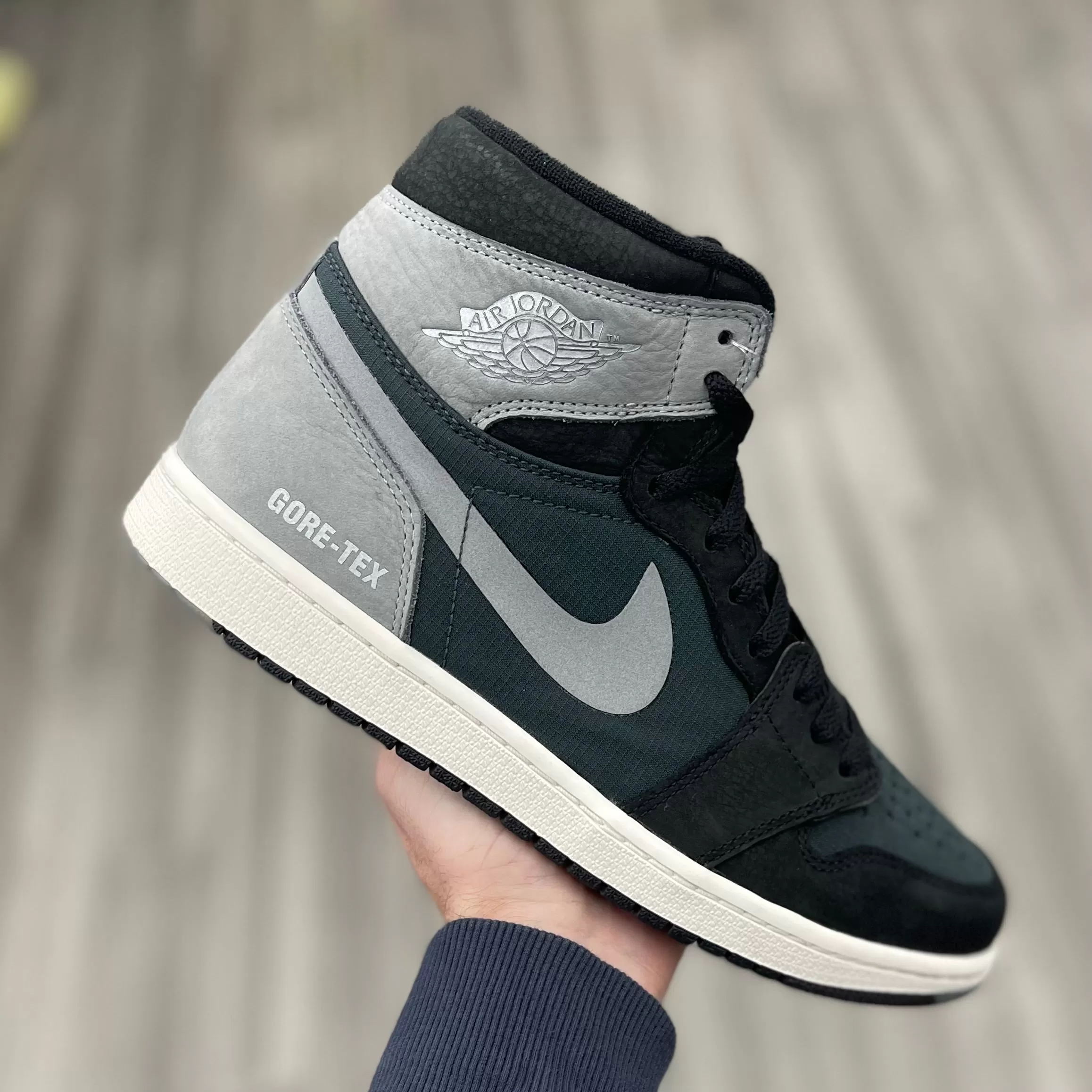 Air Jordan 1 Retro “Gore-Tex by Black Particle Grey”