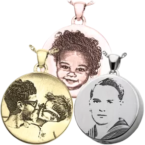 B&B 3D Photo Round Pendant