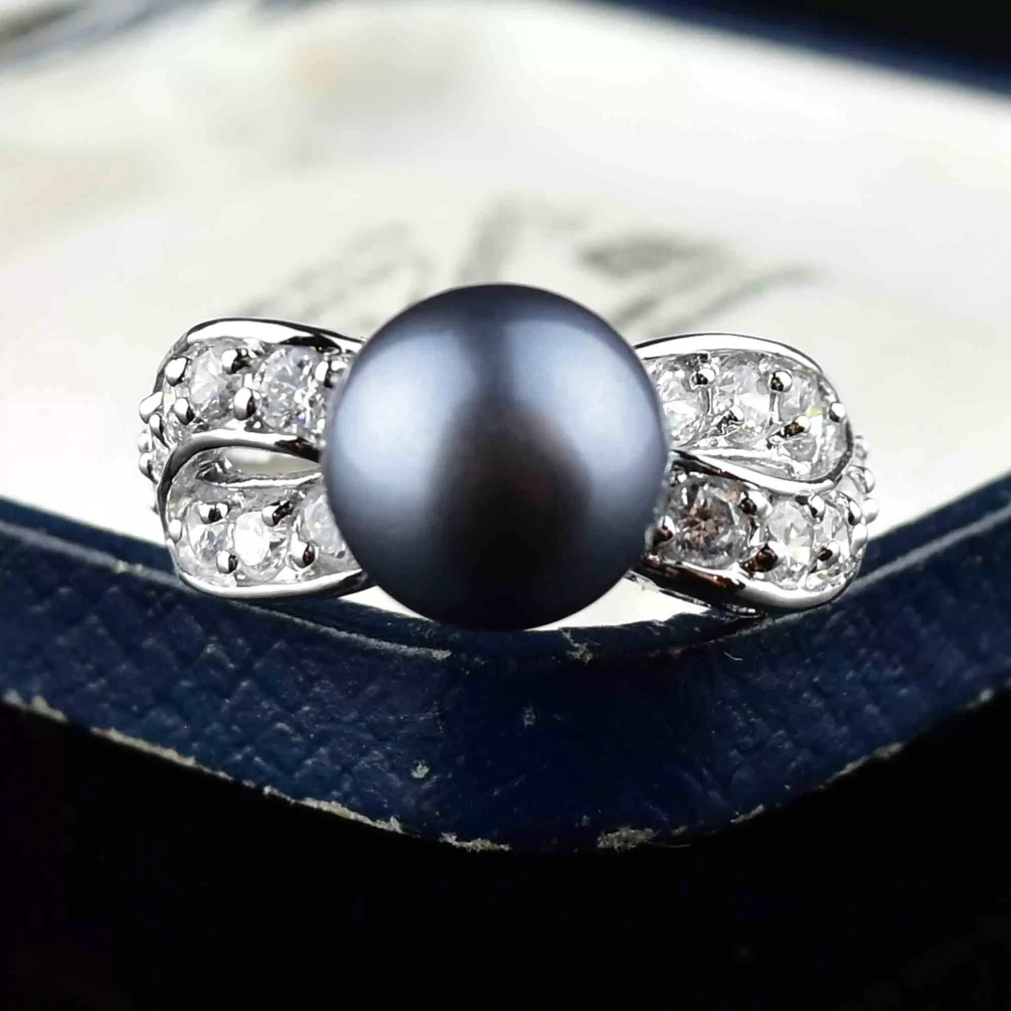 Silver Quartz Black Pearl Statement Ring