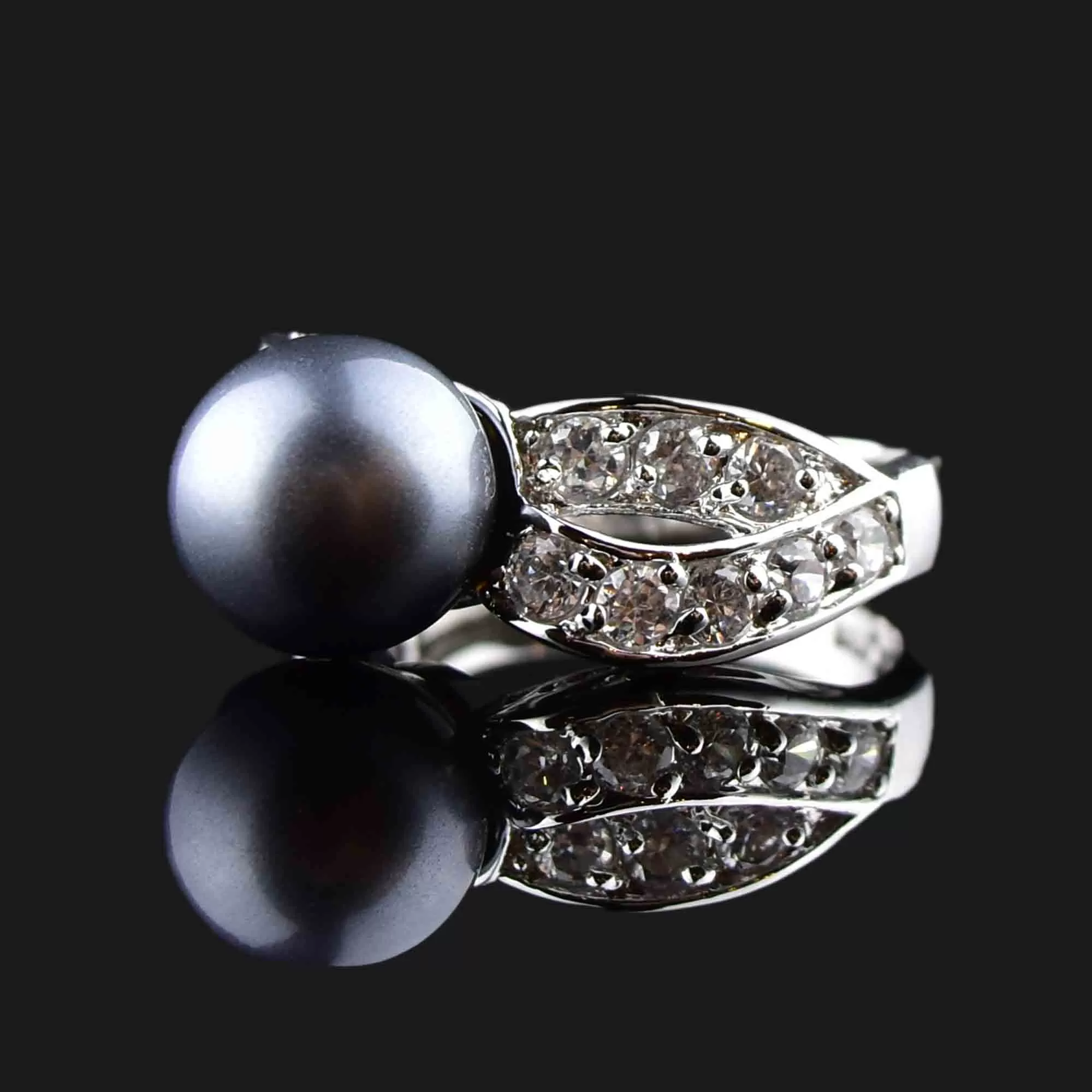 Silver Quartz Black Pearl Statement Ring