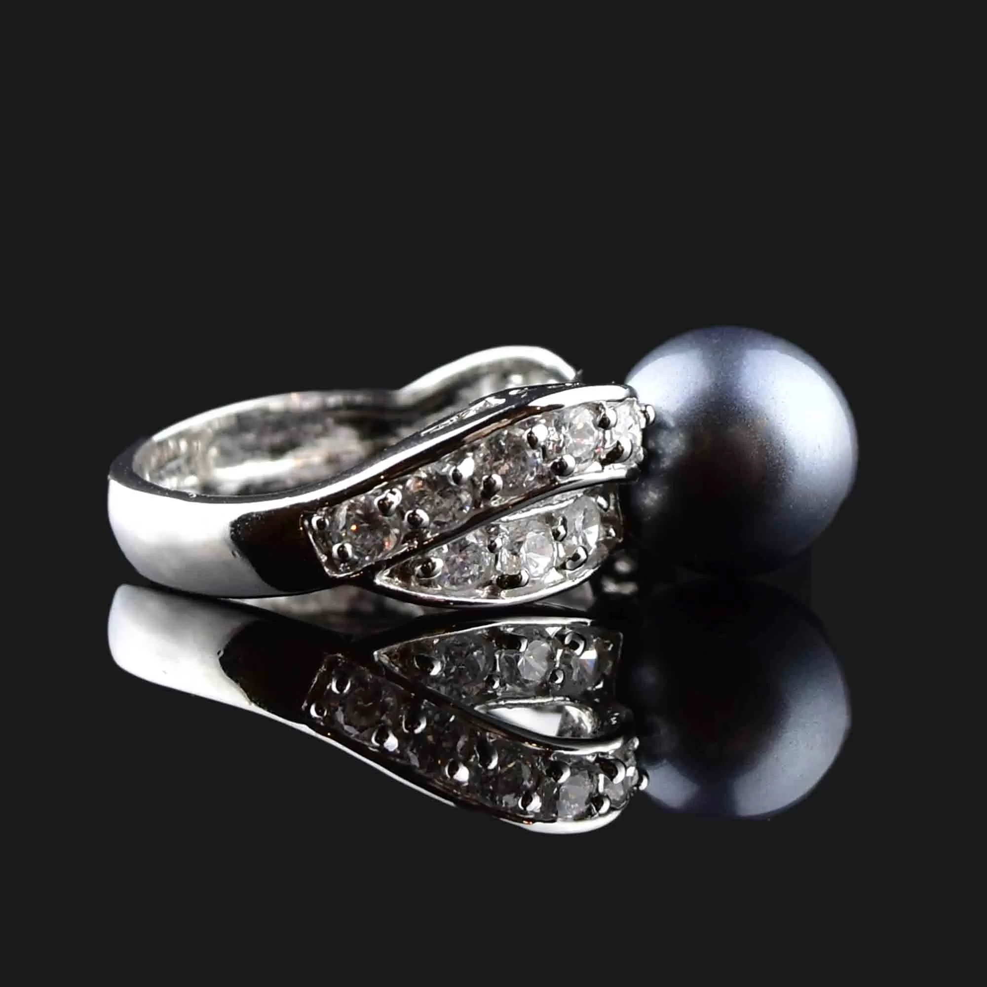 Silver Quartz Black Pearl Statement Ring