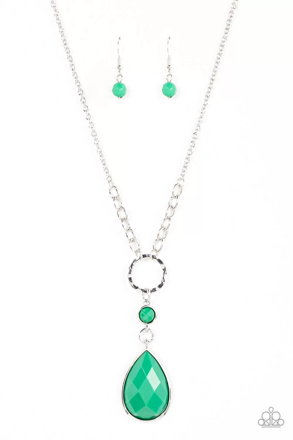 Valley Girl Glamour - Green Necklace Paparazzi